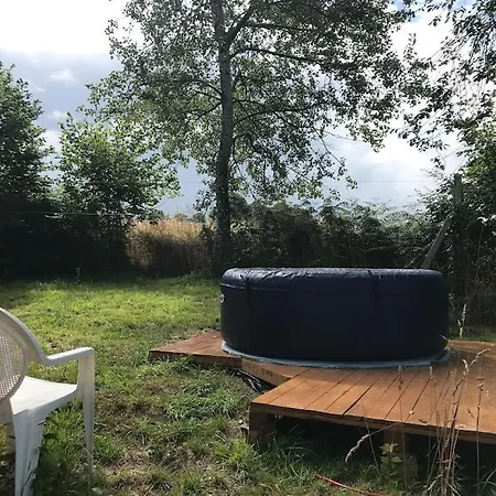 Petite Maison En Campagne Avec Jacuzzi Сasa de vacaciones Barenton